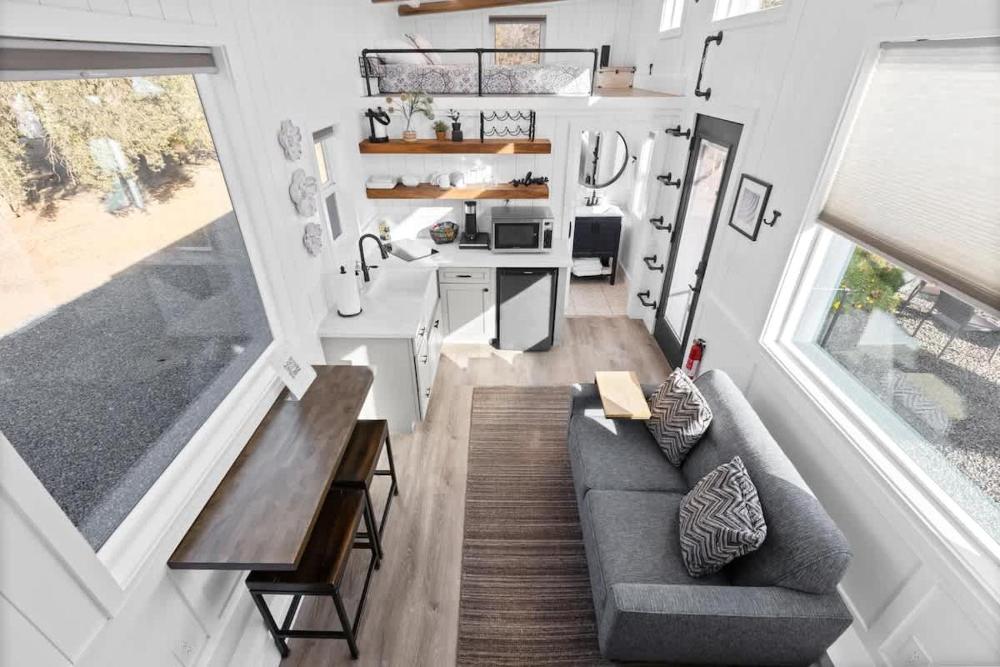 Studio studio interior